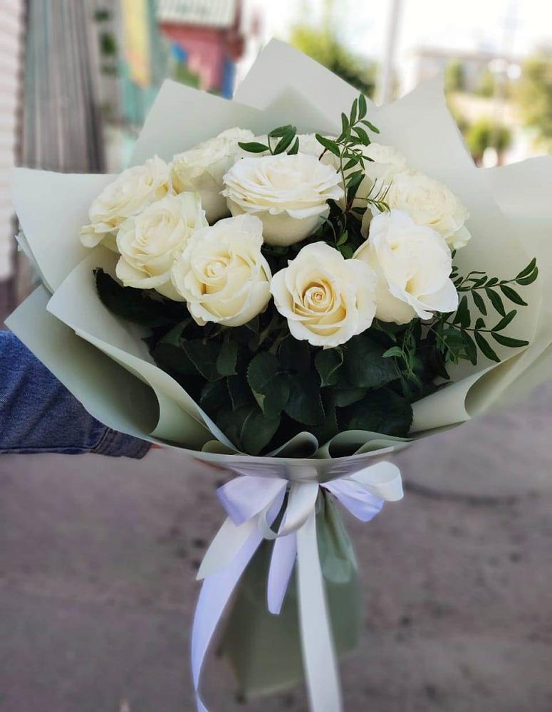 Букет Белые розы Проуд в Архангельском Ставропольского края