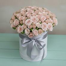 Цветочная композиция из Розы в шляпной коробке в Архангельском Ставропольского края