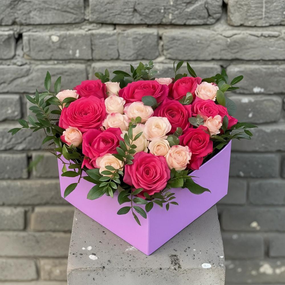 Цветочная композиция из Розы в коробке в Архангельском Ставропольского края