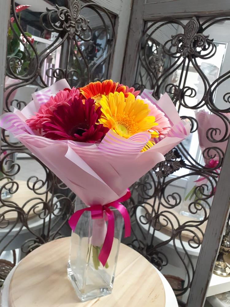 Букет цветов из: Герберы в Архангельском Ставропольского края