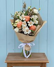 Букет цветов из:  Альстромерии, Лизиантусы, Розы и Хризантемы #REPLACE_PRED# Архангельском Ставропольского края