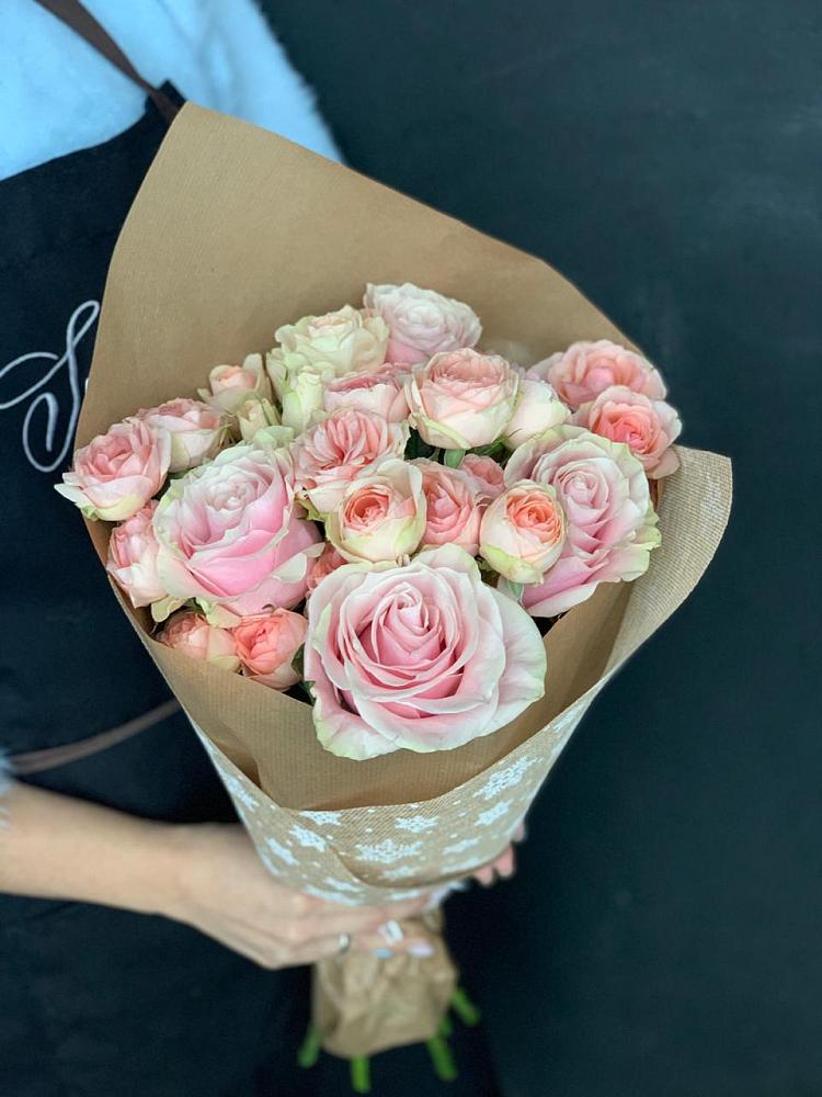 Букет цветов из: Хризантемы и Розы в Архангельском Ставропольского края