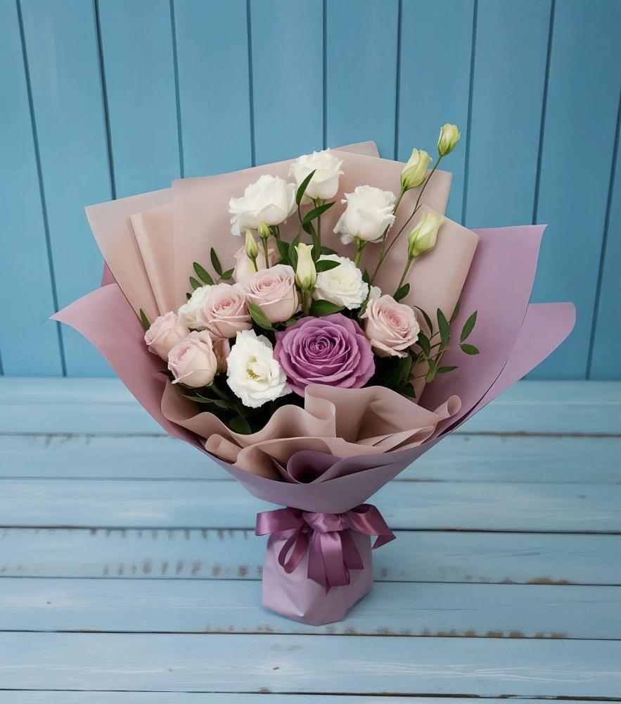 Букет цветов из: Розы и Лизиантусы в Архангельском Ставропольского края