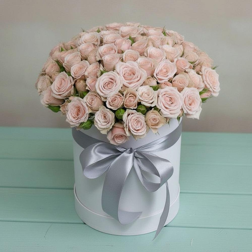 Цветочная композиция из Розы в шляпной коробке в Архангельском Ставропольского края